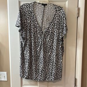 Lane Bryant Black and White Ruched Blouse